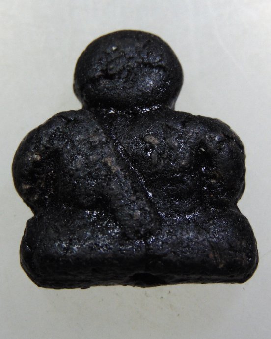 พระปิดตาเนื้อผง