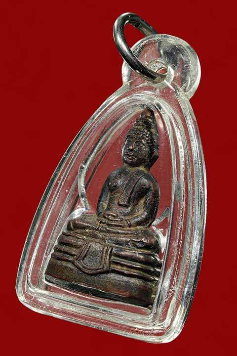  พระรูปหล่อปั้ม หลวงพ่อโสธร วัดโสธรวรวิหาร" ฯ"ปี 2508 เนื้อทองแดง"'สภาพพอสวย" พร้อมเลี่ยมกันน