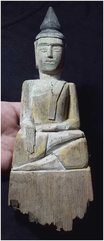*พระไม้แกะสลัก ศิลปะพื้นบ้านล้านนา ลงสีฝุ่น*