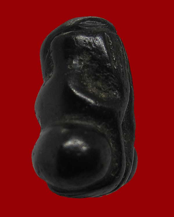 พระปิดตาหลวงพ่อชม วัดสิงห์ จ.เพชรบุรี เนื้อเมฆพัตร มีจาร