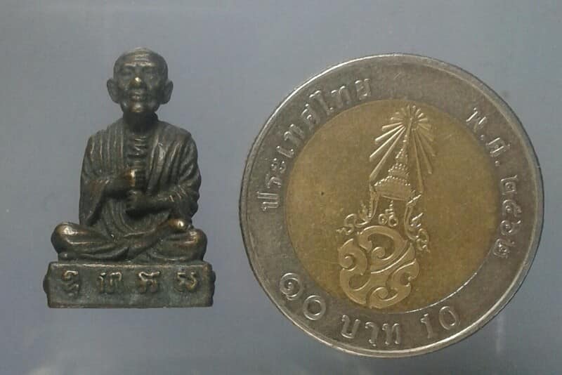 รูปหล่อสมเด็จโต  ไม่ทราบวัดสร้าง เคาะเดียวครับ