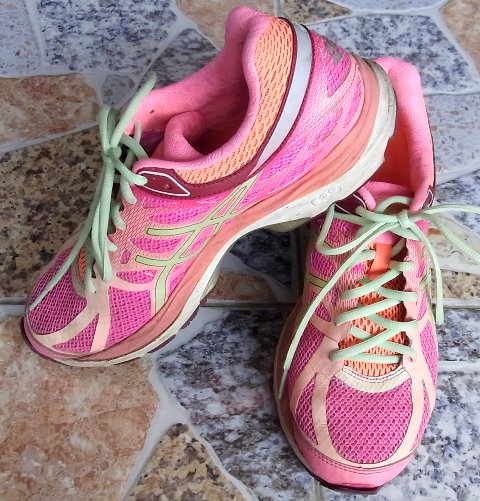 รองเท้า Asics Running Women ของแท้ สภาพดี