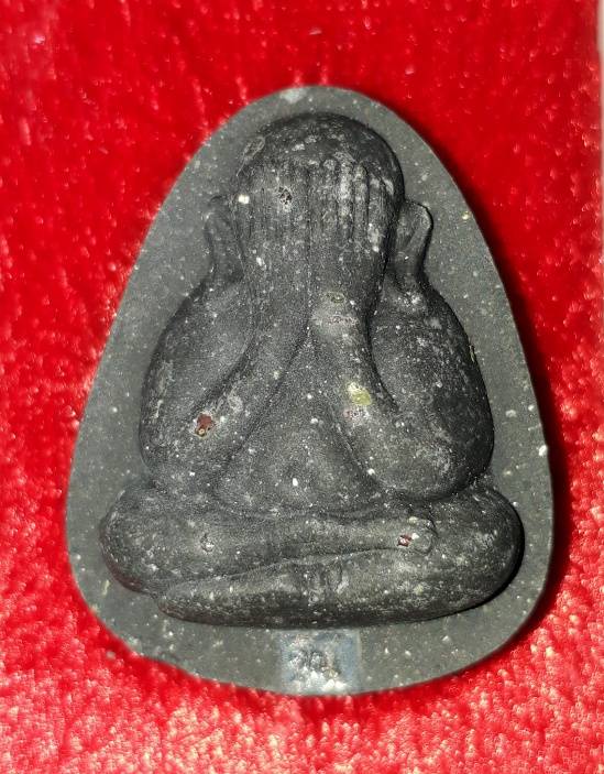 พระปิดตาเงินล้าน ฝังตะกรุด-เม็ดพลอย เสาร์5 ปี40