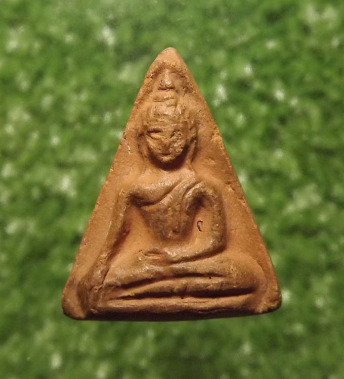 นางพญาหลวงพ่อฤษีลิงดำ ปี2520 เนื้อดินเลขไทย จ.อุทัยธานี