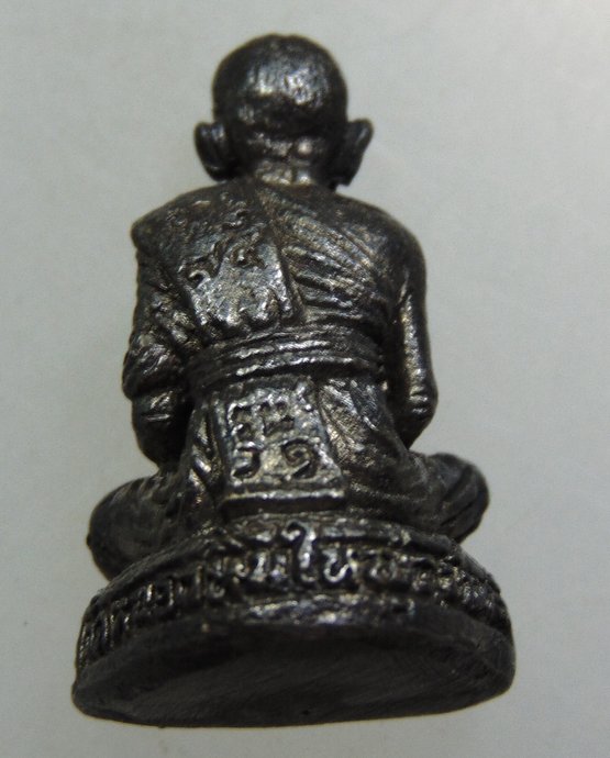 รูปหล่อรุ่น๑ หลวงพ่อวินัย วัดหนองหินใหญ่ บ้านหมี่ จ ลพบุรี