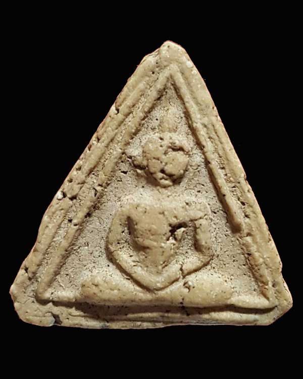 "พระสมเด็จบางขุนหรหม กรุเจดีย์เล็ก พิมพ์สามเหลี่ยมหน้าหมอน"