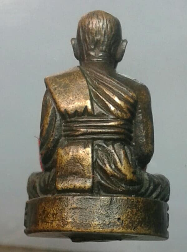 พระหล่อรูปเหมือนอุดกริ่ง  พระครูปลั่ง ปัญญาธโร ไม่ทราบวัด  เคาะเดียวครับ 