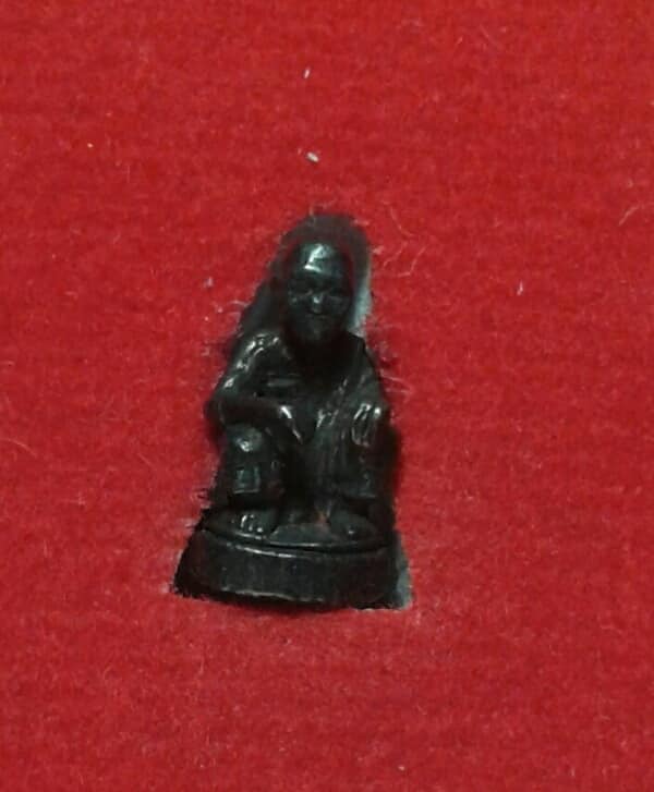 รูปหล่อหลวงพ่อคูณองค์เล็ก คูณเศรษฐี +กล่อง   เคาะเดียวครับ