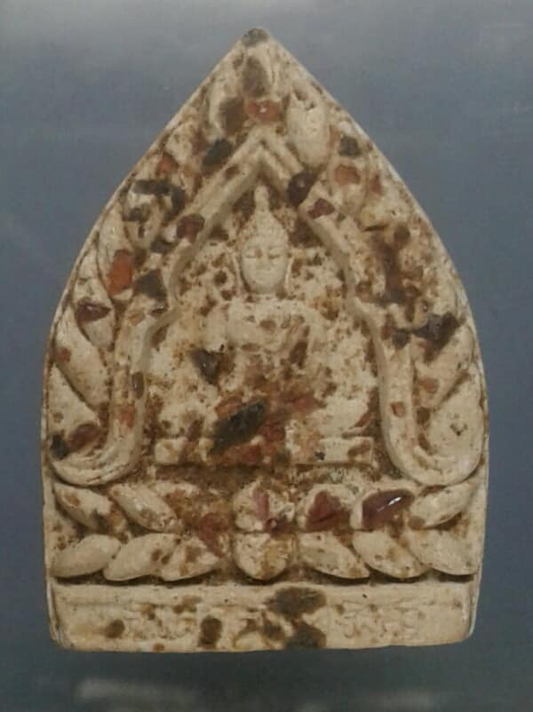 พระผงเจ้าสัวฝังพลอย วัดบ้านบางแม่หม้าย สุพรรณบุรี   เคาะเดียวครับ