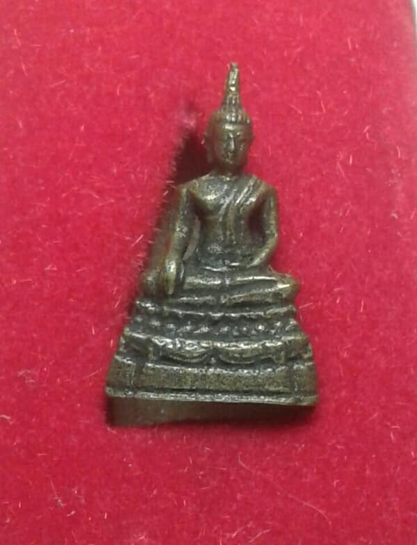 รุปหล่อหลวงพ่อสุโขโพธิ์ทอง รุ่นอธิฐานบารมี    +กล่อง   เคาะเดียวครับ