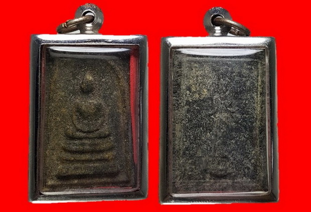 สมเด็จหลังสิวลีพิมพ์เอวใหญ่ปี15 สภาพสวยๆ น่ารักอนาคตไกลครับ เข้าตลับพร้อมใช้ครับ