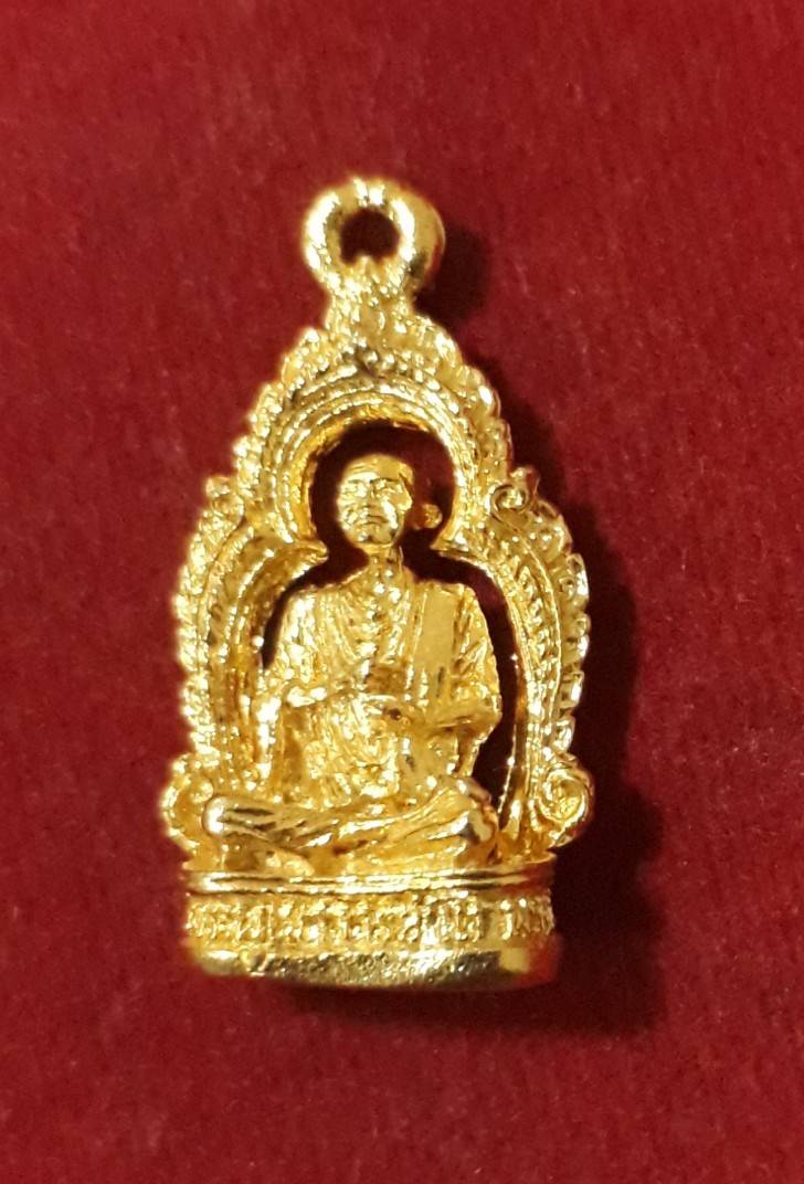 รูปหล่อนั่งซุ้ม สมเด็จโต