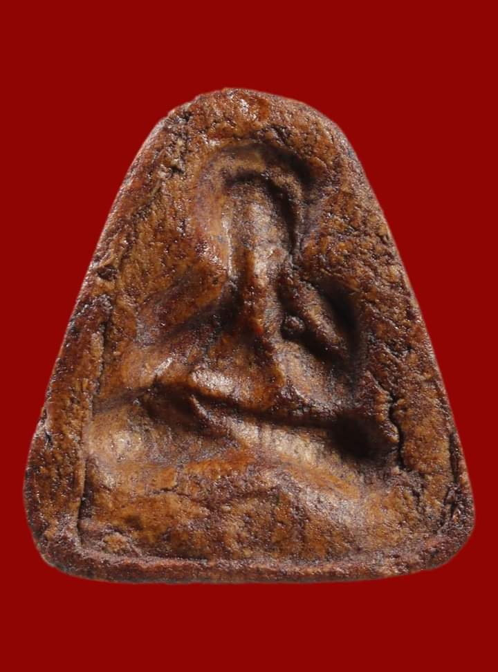 ปิดตาหลวงพ่อปาน วัดเครือวัลย์ จ.ชลบุรี หลังแบบ เนื้อผงลงรัก ยุคกลางๆ 