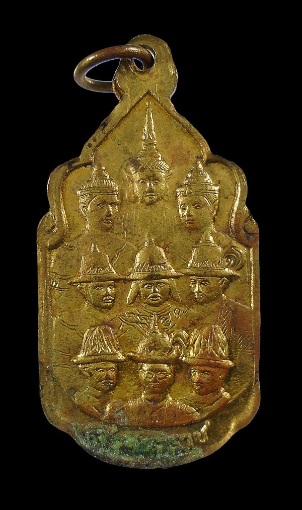 เคาะเดียว....เหรียญพระแก้วมรกต หลัง 9 รัชกาล ปี 2530///ก794