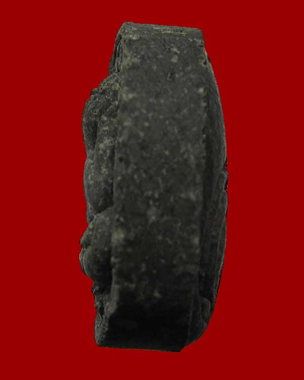 พระปิดตาทรงไก่ รุ่น 2 หลวงพ่อวิเวียร วัดดวงแข กทม.เนื้อผงใบลาน