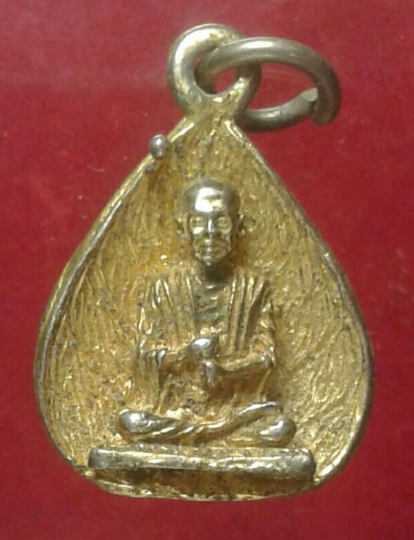 พระหล่อสมเด็จโต เสียงชาวพุทธ  กะไหล่ทอง      เคาะเดียวครับ