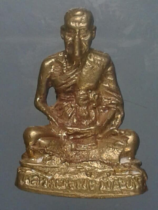 รูปหล่อ อ่านไม่ชัด  ไม่ทราบวัดสร้าง      เคาะเดียวครับ