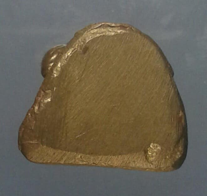 รูปหล่อ อ่านไม่ชัด  ไม่ทราบวัดสร้าง      เคาะเดียวครับ