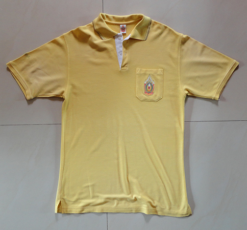 เสื้อ H&M ของแท้ SLIM FIT น้ำเงินอมดำลายจุดขาว เบอร์L ,พิเศษ แถมเสื้อ ร.9 สีเหลืองฟรีอีก1ตัว