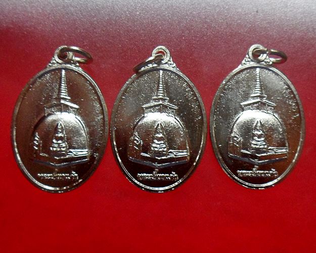 เหรียญพระเขี้ยวแก้ว หลวงพ่อจรัญ วัดอัมพวัน สิงห์บุรี 3เหรียญ