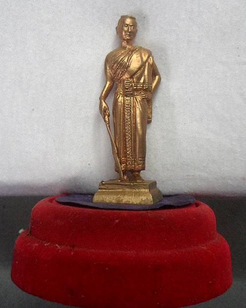 รูปเหมือน ท้าวสุรนารี (ย่าโม) ขนาดบูชาหน้ารถ รุ่นสมปรารถนา หลวงพ่อคูณ วัดบ้านไร่ปลุกเสก