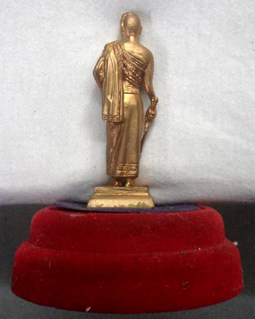 รูปเหมือน ท้าวสุรนารี (ย่าโม) ขนาดบูชาหน้ารถ รุ่นสมปรารถนา หลวงพ่อคูณ วัดบ้านไร่ปลุกเสก