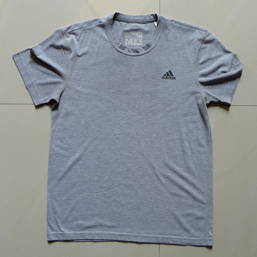เสื้อยืดคอกลม Adidas ของแท้ สีเทา เบอร์ M ,พิเศษแถมฟรี เสื้อเกรย์ฮาวด์ PLAYHOUND สี้ส้ม by GREYHOUND
