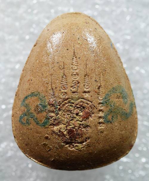 พระปิดตา หลังยันต์ (มีจาร) ไม่ทราบที่ครับ