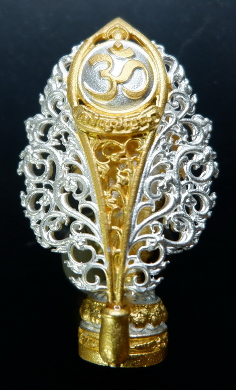 พระพิฆเณศวรรุ่นเจริญปัญญา วัดป่าโคกขามป้อม จ.ร้อยเอ็ด เนื้อเพชรไพลิน พิมพ์เล็ก สวยครับ