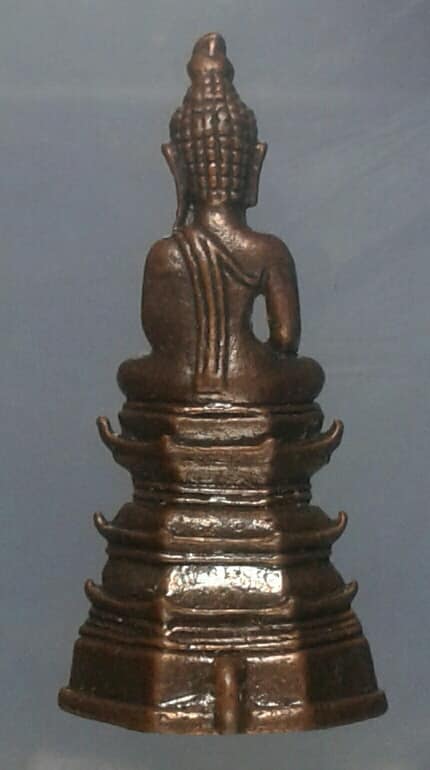 รูปหล่อ พระพุทธ ฐานสูง  ไม่ทราบวัดสร้าง      เคาะเดียวครับ