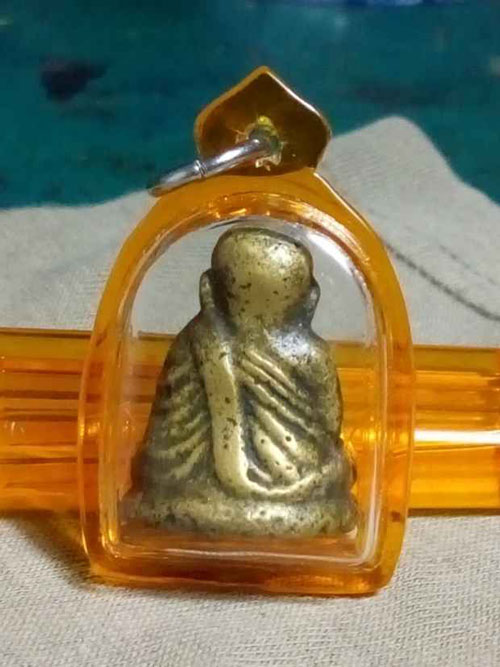 หลวงพ่อเงิน ฟ้าคำรณ 