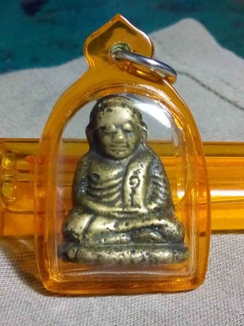 หลวงพ่อเงิน ฟ้าคำรณ 