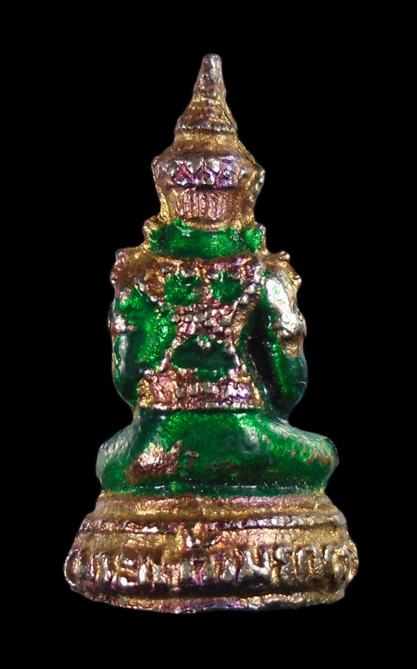 30บาท....รูปหล่อ พระแก้วมรกต สูง3ซม.///ก961