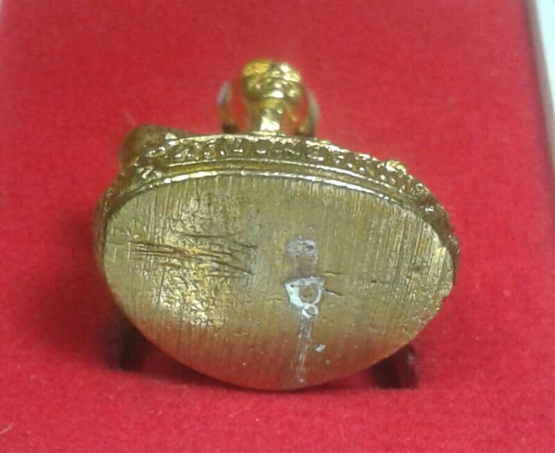  รูปหล่อหลวงพ่อสมนึก วัดเกรียงไกรใต้  รุ่นทองระฆัง  +กล่อง เคาะเดียวครับ 