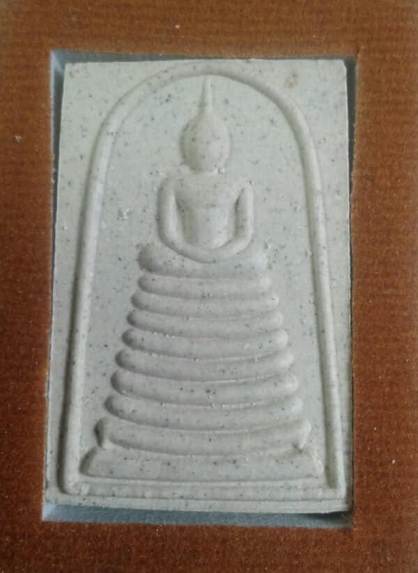 พระสมเด็จ ๙ ชั้น หลวงพ่อชิ้น วัดท่าล้อ นครสวรรค์ ๙ กล่อง เคาะเดียวครับ