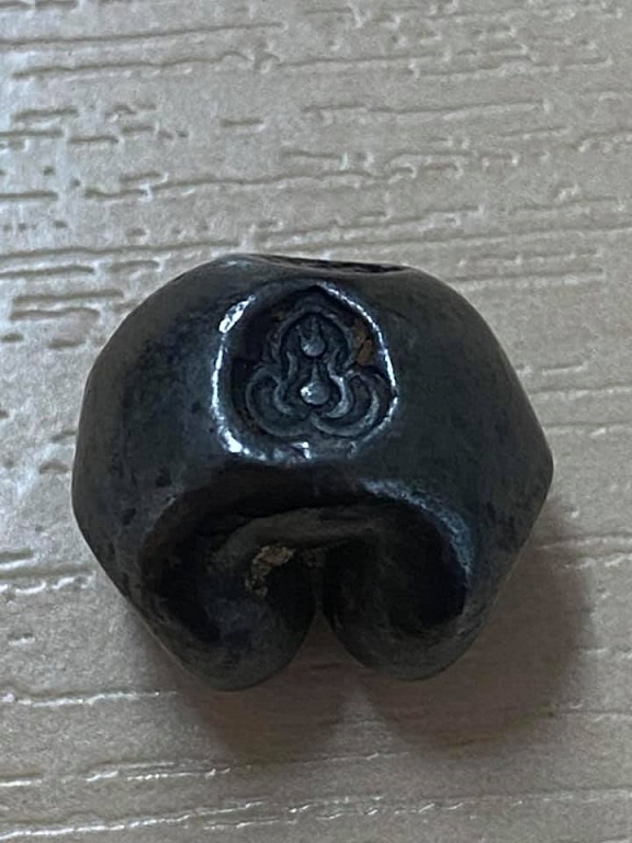 พดด้วงสมัยอยุธยา ตราบัวยันต์ หนัก1บาท สภาพสวยมาก