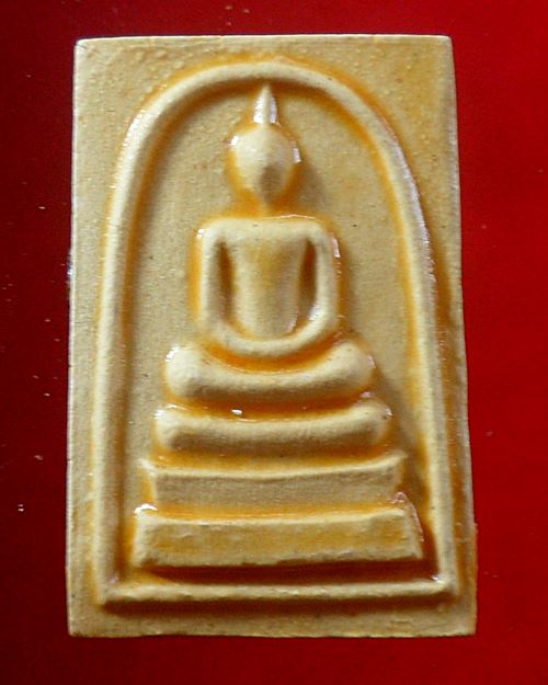 พระสมเด็จ เนื้อผง วัดเกาะลอย จ.ระยอง ปี 2514 หลวงปู่ทิม วัดละหารไร่ ปลุกเสก องค์ที่2
