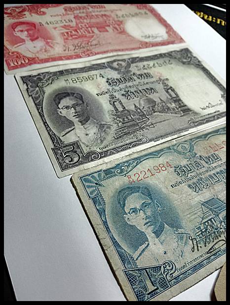 ขายธนบัตร ร. ๙ (โทมัส)หน้าหนุ่มลายน้ำพาน จำนวน๓ฉบับราคา ๑๐๐/ ๕ /๑ บาทผ่านใช้งานสภาพยังสวย 