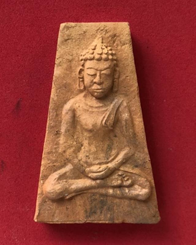 พระเนื้อดินพระอาจารย์ดิเรก วัดหนองทราย