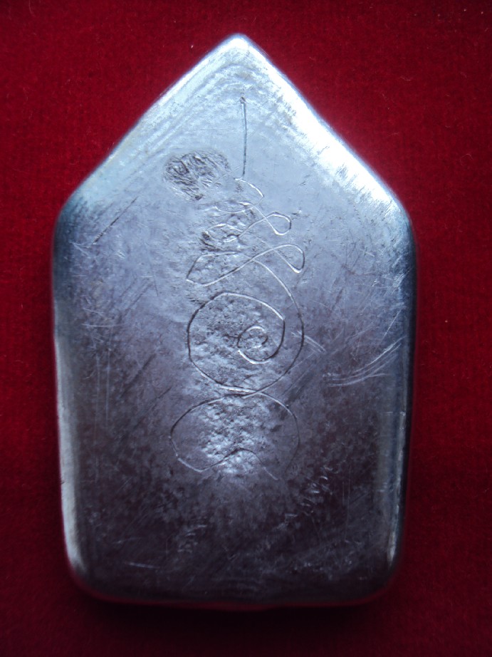 2. ขุนแผนตะกั่วครูหล่อ พระครูน้อย วัดชัยมงคล สุพรรณฯ 