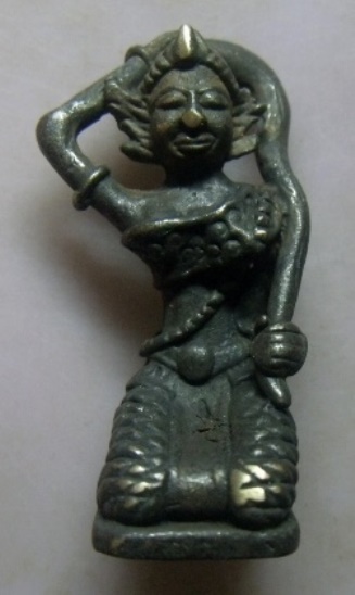 **วัดใจ**รูปหล่อพระแม่ธรณีบีบมวยผม เนื้อสัมฤทธิ์ สวยๆ ไม่ทราบที่**สวยๆ เชิญชมครับ