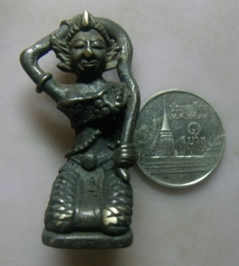 **วัดใจ**รูปหล่อพระแม่ธรณีบีบมวยผม เนื้อสัมฤทธิ์ สวยๆ ไม่ทราบที่**สวยๆ เชิญชมครับ