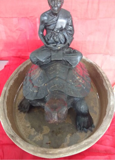 พระบูชาหลวงปู่หลิวนั่งเต่า  วัดหนองอ้อ ราชบุรี