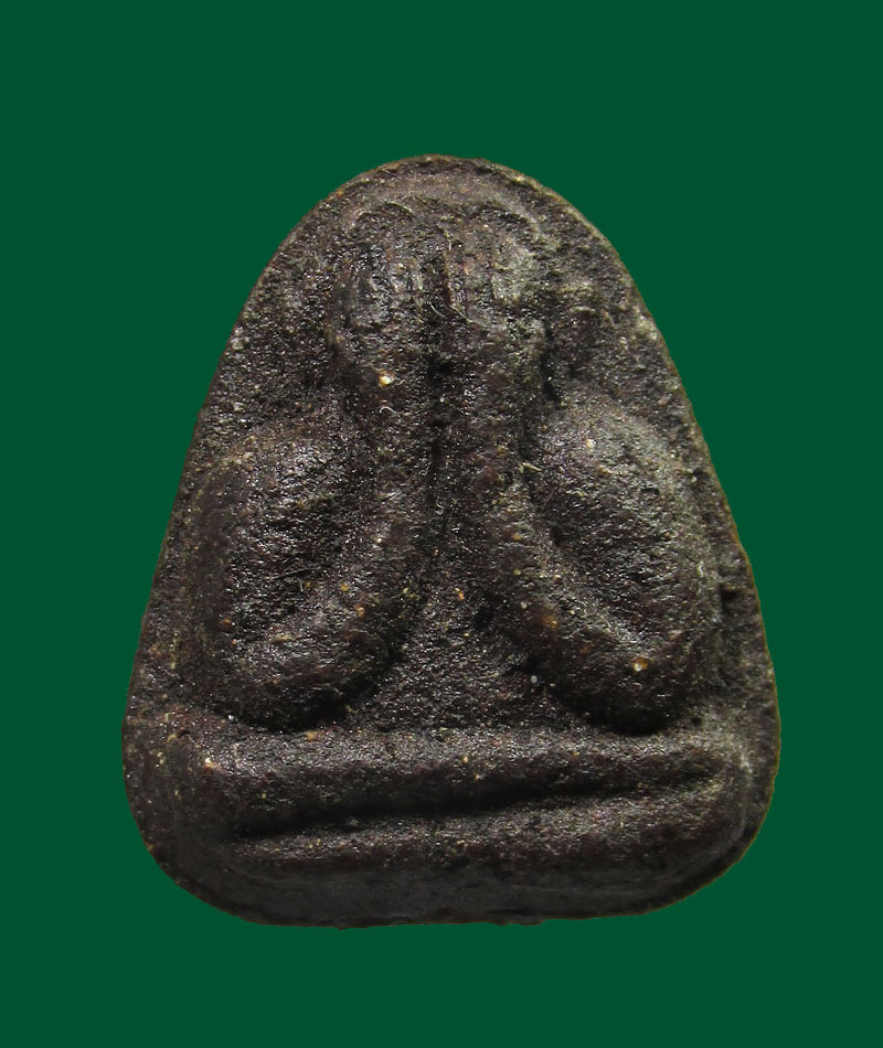 พระปิดตา ผงผสมรักหลวงพ่อสีหมอก วัดเขาวังตะโก จ.ชลบุรี.....60บาท