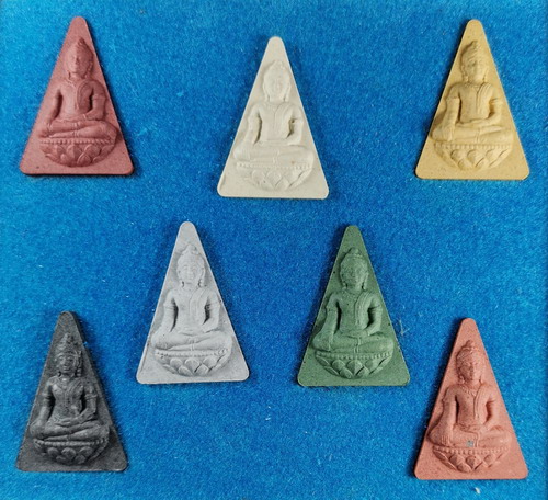 พระสมเด็จนางพญา สก. ชุดเนื้อผง 7 สี เฉลิมพระชนมพรรษา 6 รอบ สมเด็จพระนางเจ้าสิริกิติ์ พระบรมราชินนีนา