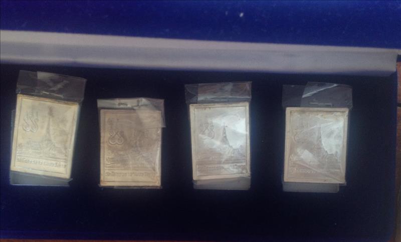 เหรียญแสตมป์สร้างอุโบสถหลังใหม่ครบชุดกล่องเดิม เคาะเดียว