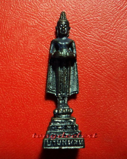 รูปหล่อหลวงพ่อวัดบ้านแหลม หลวงปู่หลิว ปี 2539 ขนาดห้อยคอ พิมพ์เล็ก หายาก สวยมากค่ะ