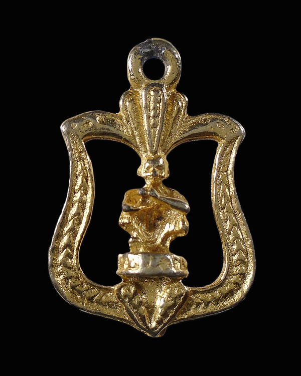 30บาท....เหรียญฉลุ หลวงพ่อคูณ...267