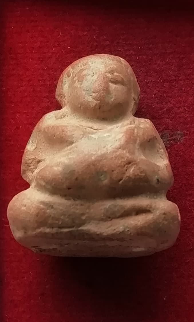 พระสังกัจจายน์เนื้อดิน หลวงพ่อกวย วัดโฆสิตาราม ไม่มีกริ่ง 