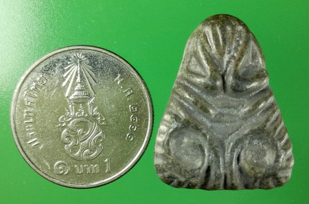 พระปิดตา เนื้อชิน สนิมแดงเรื่อ